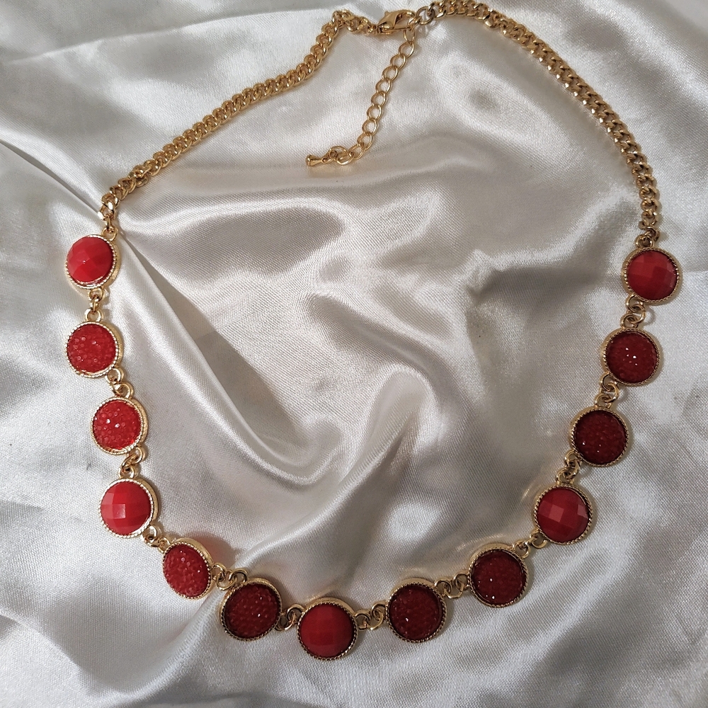 Elegant Gold Tone and Red Sparkling Necklace